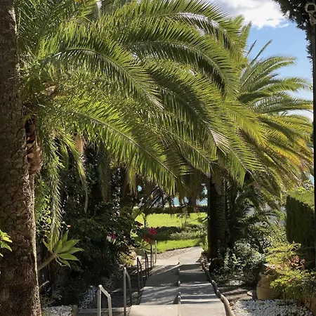 Casa Torre - Vistas Al Mar Apartamento *